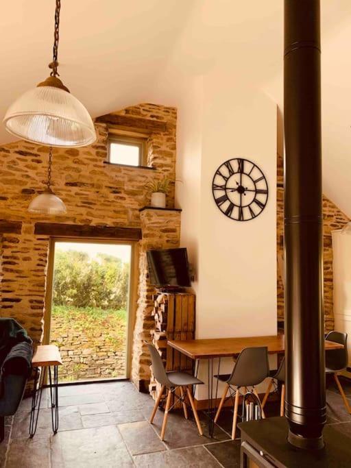 Detached Barn In Tamar Valley, Ev Charging Included *