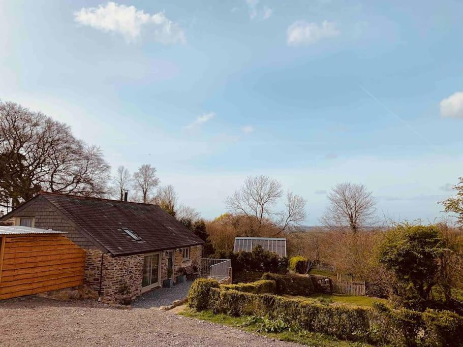 Detached Barn In Tamar Valley, Ev Charging Included Holiday home Yelverton