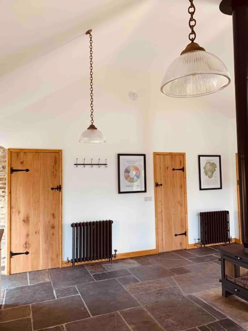 Detached Barn In Tamar Valley, Ev Charging Included *