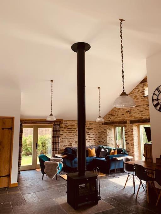 Holiday home Detached Barn In Tamar Valley, Ev Charging Included